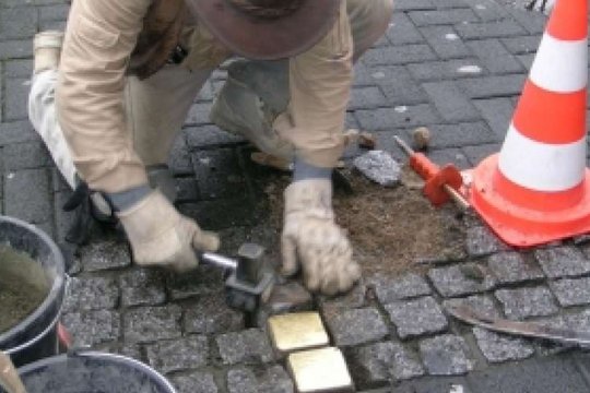 Stolperstein - Szenenbild 3 Stolperstein - Szenenbild 3