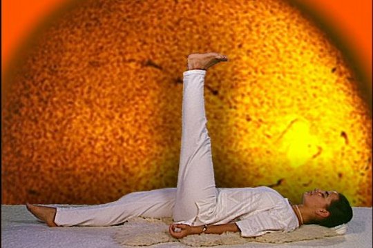 Kundalini Yoga 1 - Entspannung - Szenenbild 3 Kundalini Yoga 1 - Entspannung - Szenenbild 3