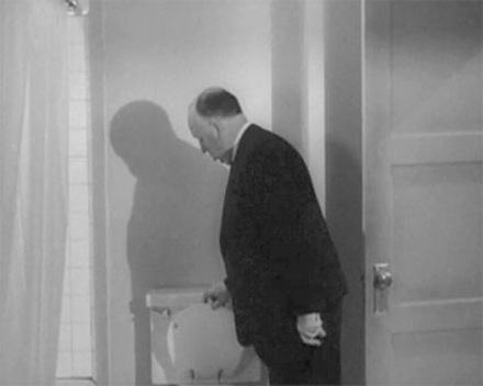 Prüfender Blick: Alfred Hitchcock in einem Trailer zu 'Psycho' (1960)
