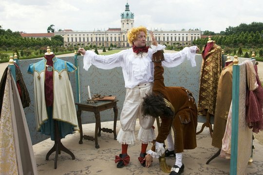 6 auf einen Streich 18 - Des Kaisers neue Kleider - Szenenbild 1 6 auf einen Streich 18 - Des Kaisers neue Kleider - Szenenbild 1