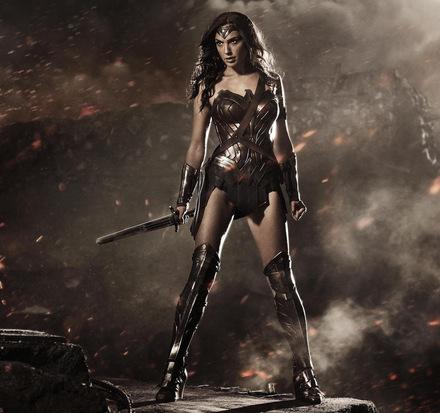 Gadot als 'Wonder Woman' in 'Batman vs. Superman' © Warner
