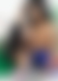 R*s E*y a H*t L*n S*x w*h T*s