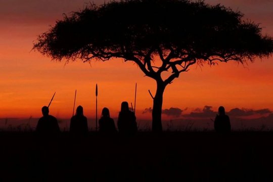 Der weiße Massai Krieger - Szenenbild 1
