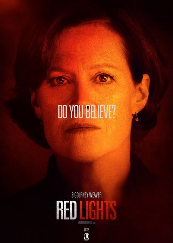 Red Lights - Poster 3
