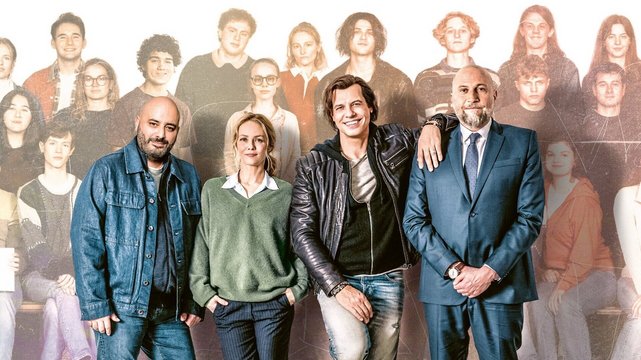 Klassentreffen - Alles beim Alten - Wallpaper 2 Klassentreffen - Alles beim Alten - Wallpaper 2