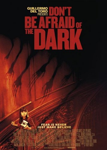 Don't Be Afraid of the Dark - Poster 1
