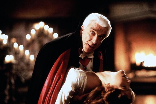 Dracula - Tot aber glücklich - Szenenbild 1