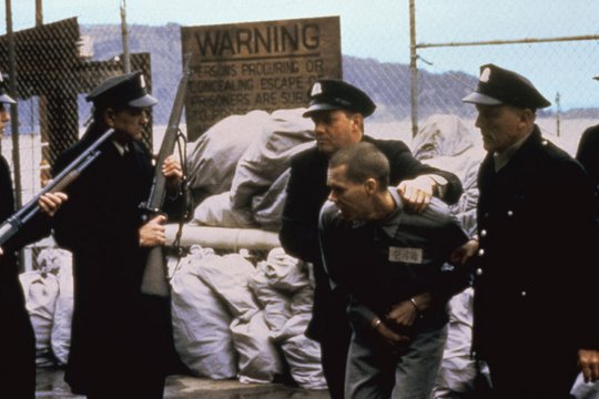 Murder in the First - Lebenslang in Alcatraz - Szenenbild 5