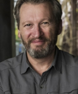 Ken Kwapis