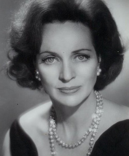 Beatrice Straight