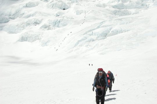 Everest - Staffel 2 - Szenenbild 1