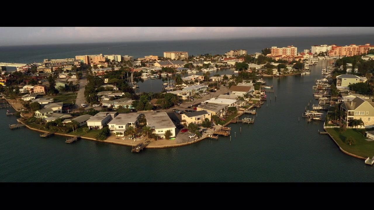 Shark Waters - Trailer - Deutsch - SD