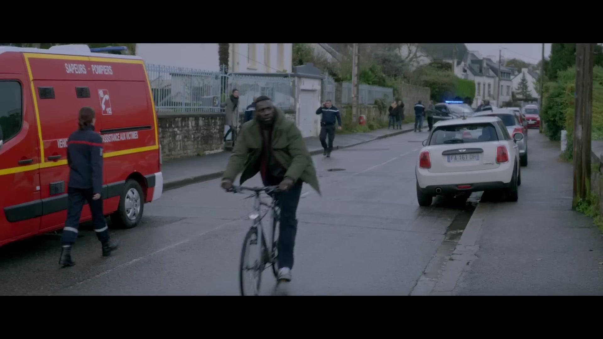 Out of Control - Trailer - Französisch - HD