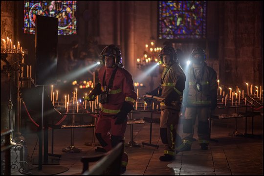 Notre-Dame in Flammen - Szenenbild 6