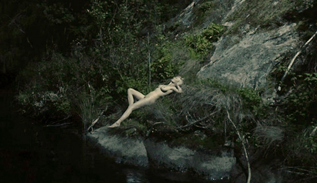 Kirsten Dunst: Zu große Brüste für Lars von Triers 'Antichrist'?
