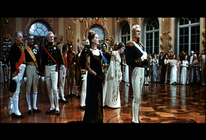 Krieg und Frieden DVD oder Bluray leihen VIDEOBUSTER.de