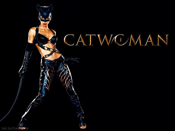 Halle Berry als 'Catwoman' © Warner  2004