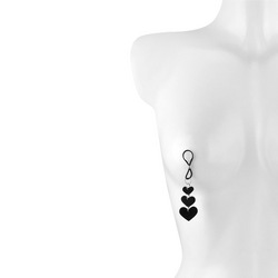 Dekorative Nippelklemmen mit Herzanhängern