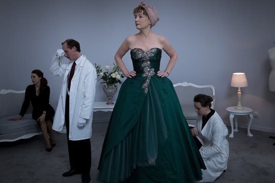 Mrs. Harris und ein Kleid von Dior - Szenenbild 18