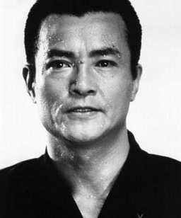 Ken Ogata