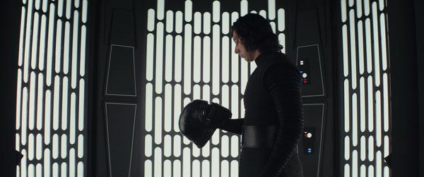 Adam Driver in 'Star Wars - DIE LETZTEN JEDI' © Lucasfilm