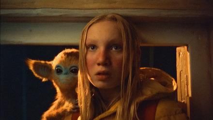 Helena Zengel in DIE LEGENDE VON OCHI (USA 2025) © A24