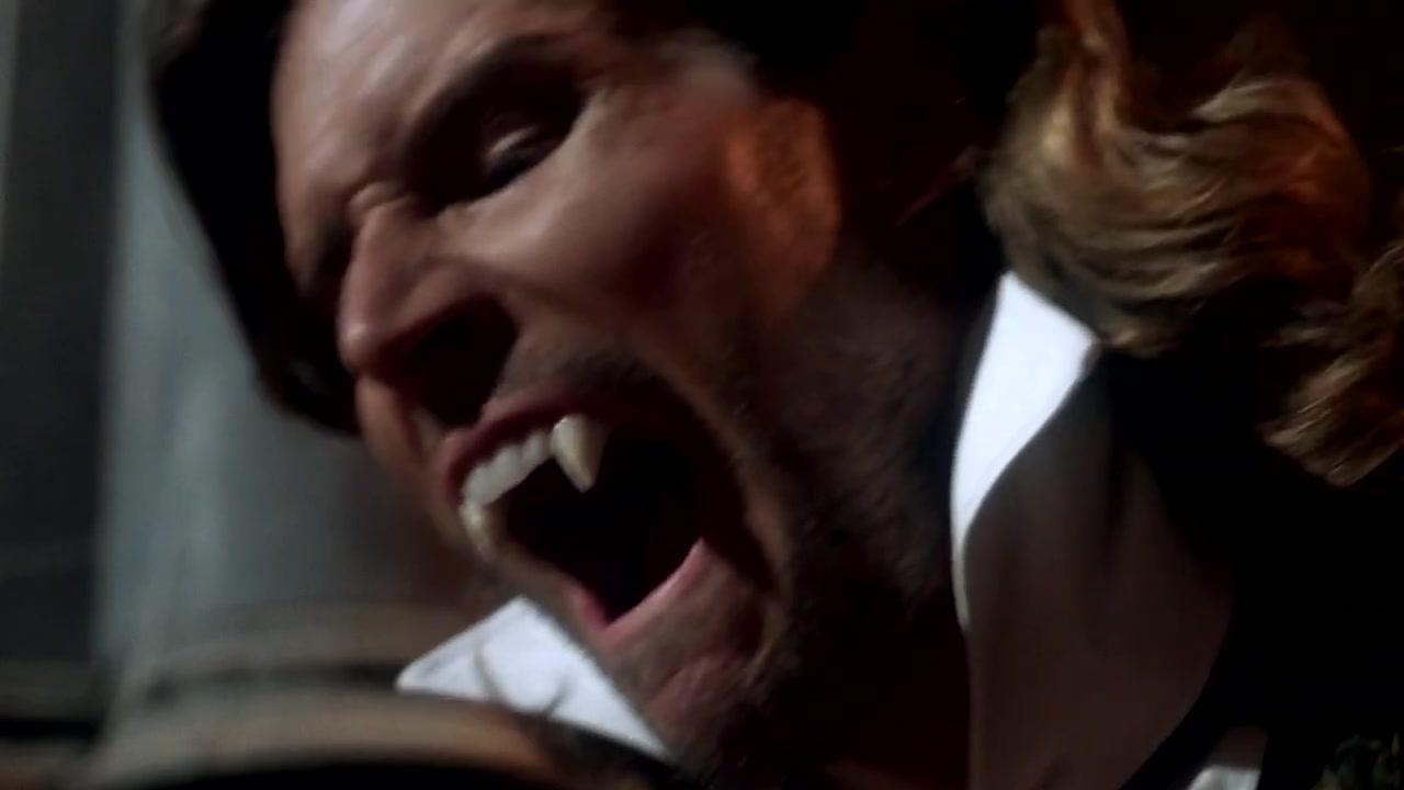 Vampire Girl vs. Frankenstein Girl - Trailer - Englisch - HD
