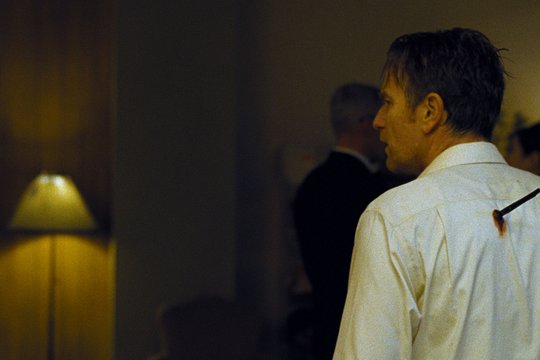 Mother, Couch - Szenenbild 5