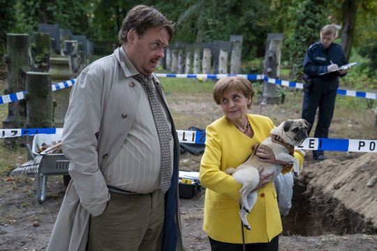 Miss Merkel - Mord auf dem Friedhof - Szenenbild 2