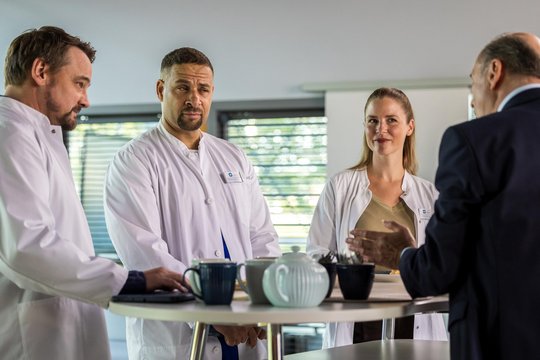 In aller Freundschaft - Die jungen Ärzte - Staffel 11 - Szenenbild 3