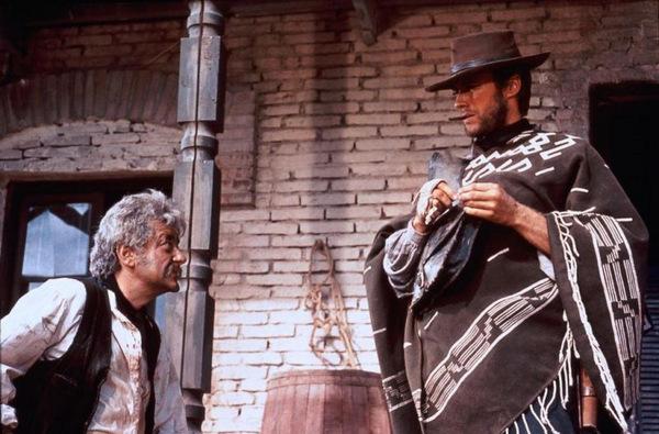 Auch Clint Eastwoods wortkarge Performance täuscht nicht über die Gemeinsamkeiten beider Filme hinweg. © Paramount