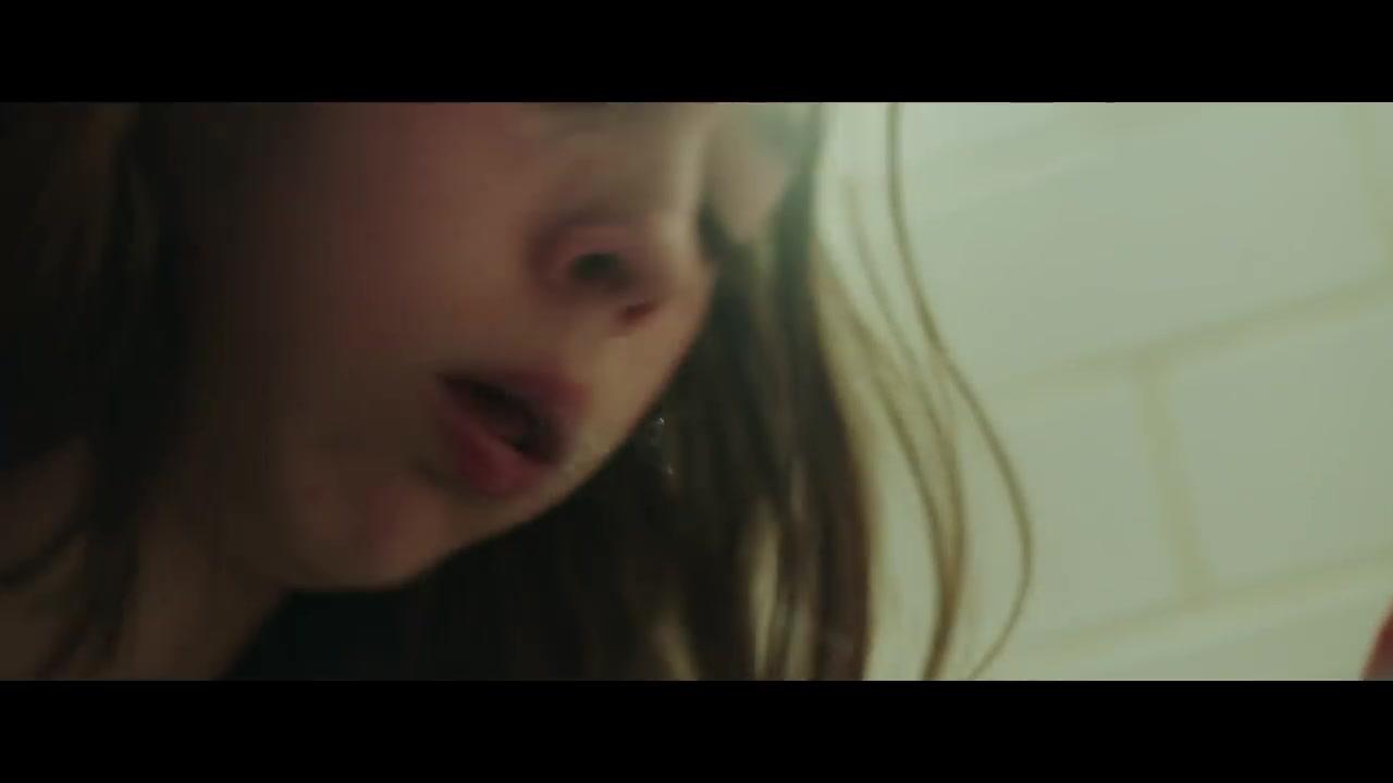 Raw - Teaser - Englisch - HD