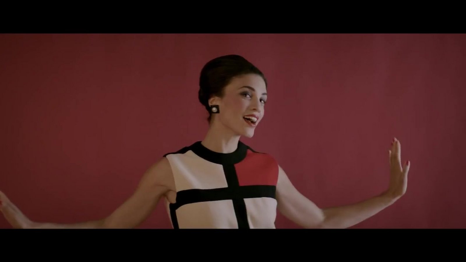 Yves Saint Laurent: Stream, Blu-ray, 4K UHD oder DVD - VIDEOBUSTER