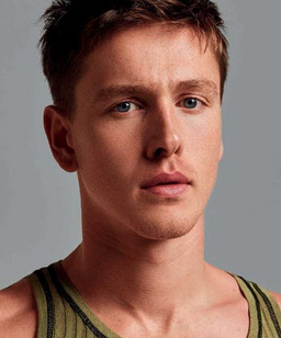 Harris Dickinson