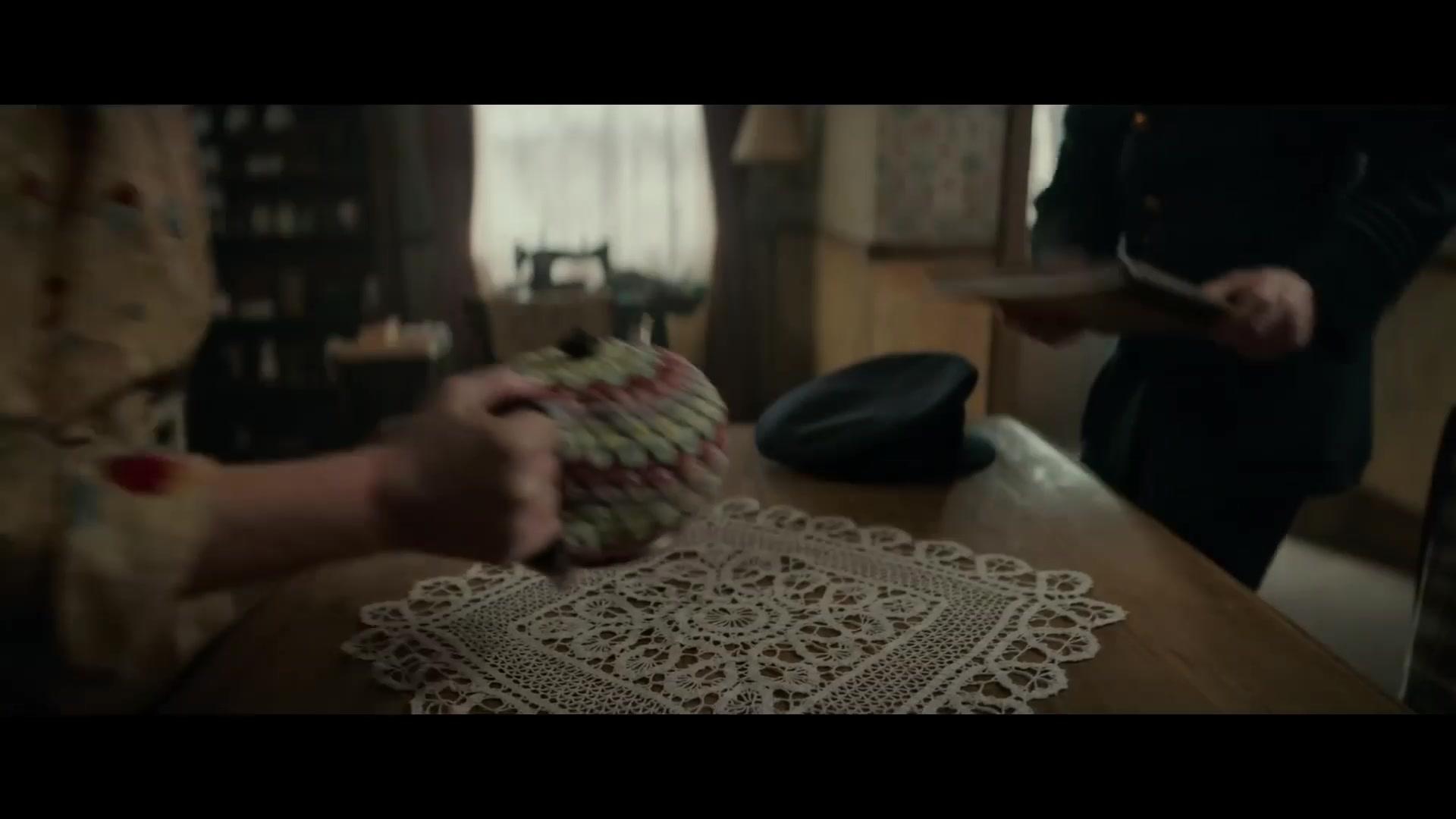 Mrs. Harris und ein Kleid von Dior - Trailer - Englisch - HD