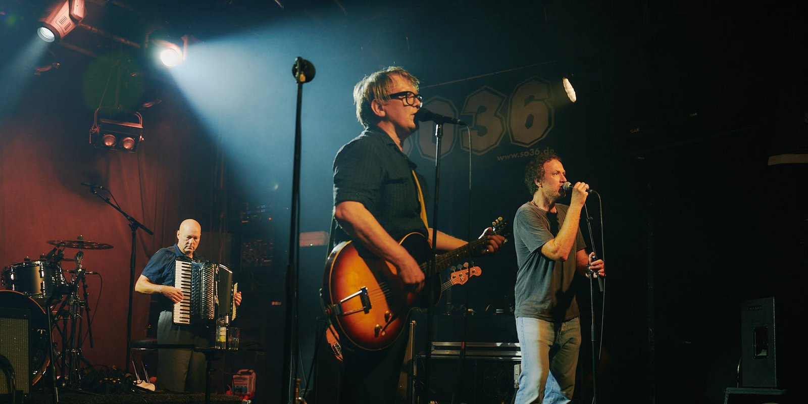 Element of Crime - Wenn es dunkel und kalt wird in Berlin