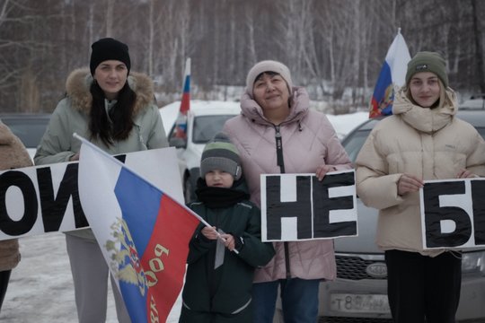 Mr. Nobody Against Putin - Ein Nobody gegen Putin - Szenenbild 4