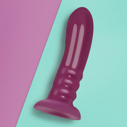 Kurviger Naturdildo mit Saugfuß, 13 cm