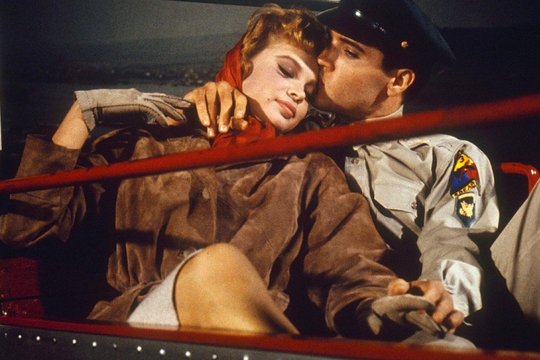 G.I. Blues - Kaffee Europa - Szenenbild 3