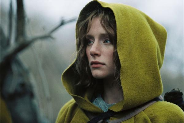 Bryce Dallas Howard in 'The Village' (USA 2004) © Touchstone