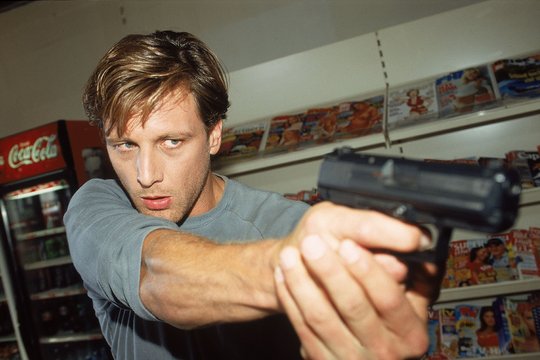 Alarm für Cobra 11 - Einsatz für Team 2 - Staffel 2 - Szenenbild 1