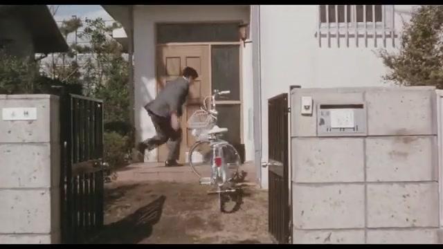Die Familie mit dem umgekehrten Düsenantrieb - Trailer - Deutsch - SD