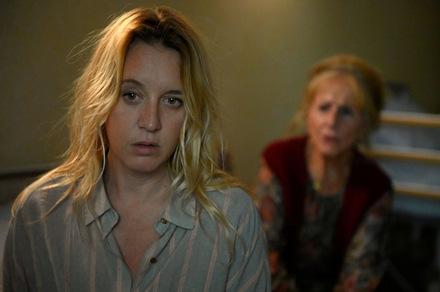Ludivine Sagnier und Hélène Vincent in WENN DER HERBST NAHT (Frankreich 2024) © Weltkino