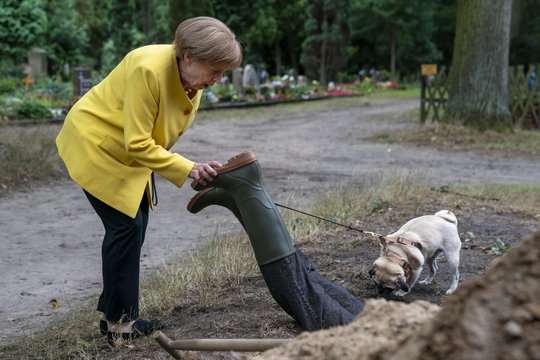Miss Merkel - Mord auf dem Friedhof - Szenenbild 3