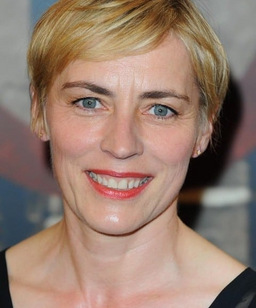 Saskia Reeves