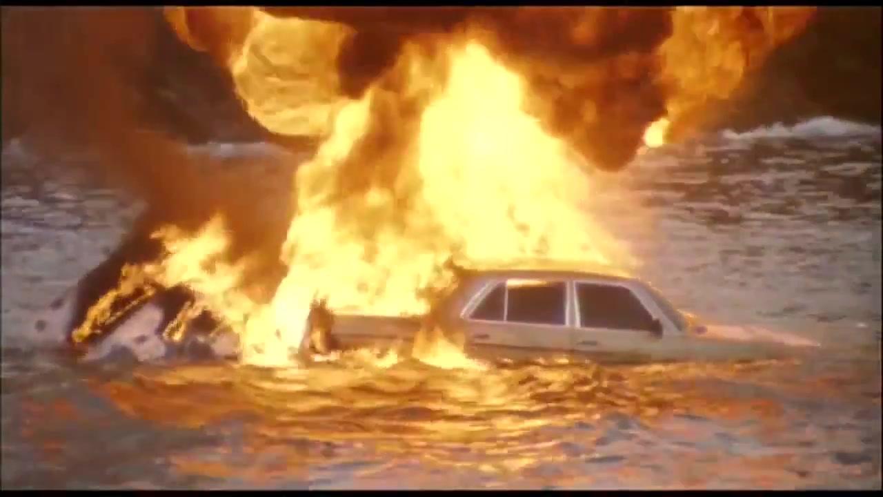 Double Impact - Geballte Ladung - Trailer - Englisch - HD