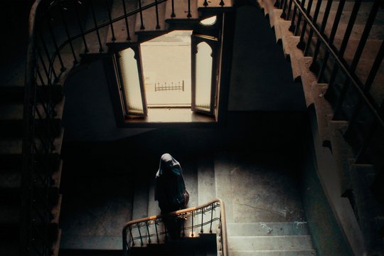 Aisha Can't Fly Away - Szenenbild 1