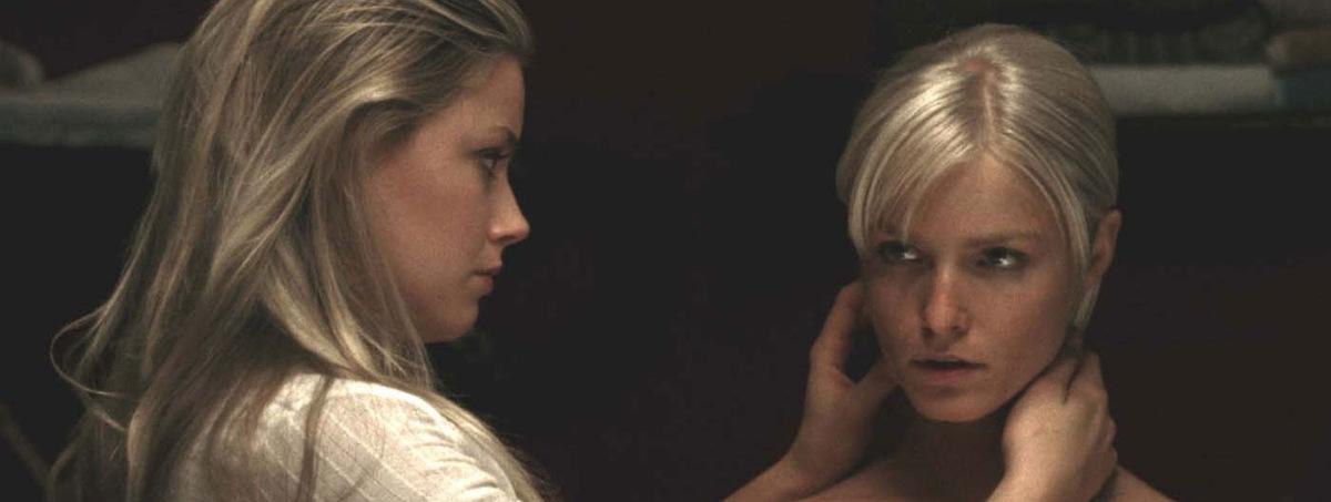 Amber Heard und Whitney Able in 'All the Boys Love Mandy Lane' © Senator Film 2006