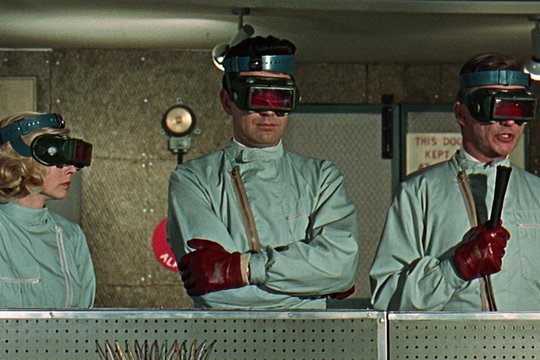 Frankenstein 70 - Das Ungeheuer mit der Feuerklaue - Szenenbild 1