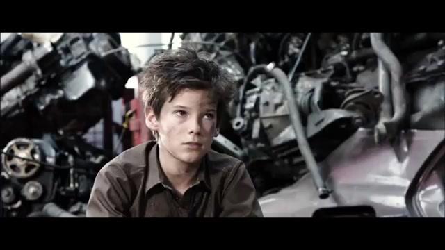 V8 - Trailer - Deutsch - SD
